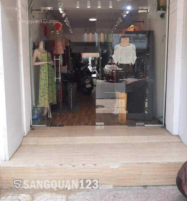 Sang shop thời trang mặt tiền Nguyễn Đình Chiểu, Q3