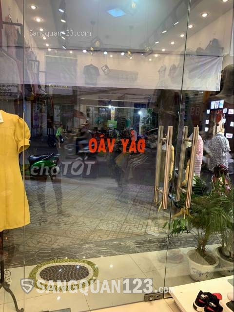 Cần sang gấp shop thời trang Rạch Bùng Binh, quận 3