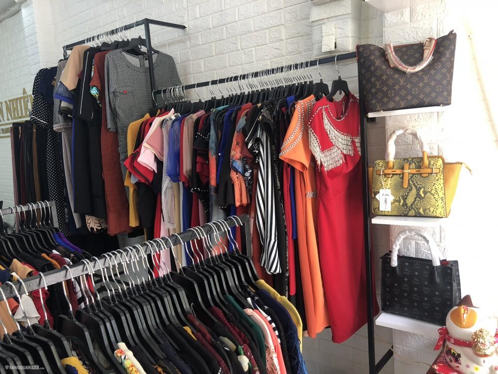 Sang shop thời trang nữ quận Tân Phú có chỗ ở lại cho gia đình