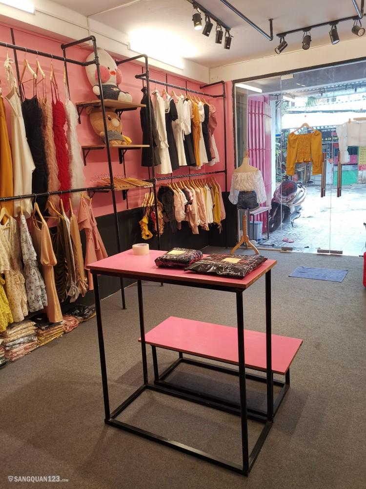 Sang shop thời trang nữ hẻm đường D2 Quận Bình Thạnh 64m2
