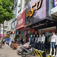 Sang nhượng cửa hàng quần áo 391 mặt bằng đường Nguyễn Trãi, P7, Q5