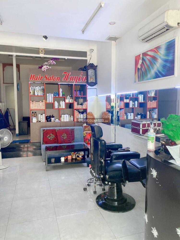 Cần sang lại salon tóc vị trí đẹp tại Huyện Bình Chánh