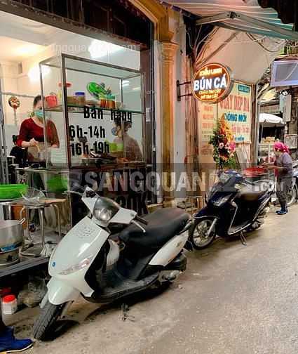 Sang quán ăn trung tâm chợ Thành Công, Ba Đình, Hà Nội