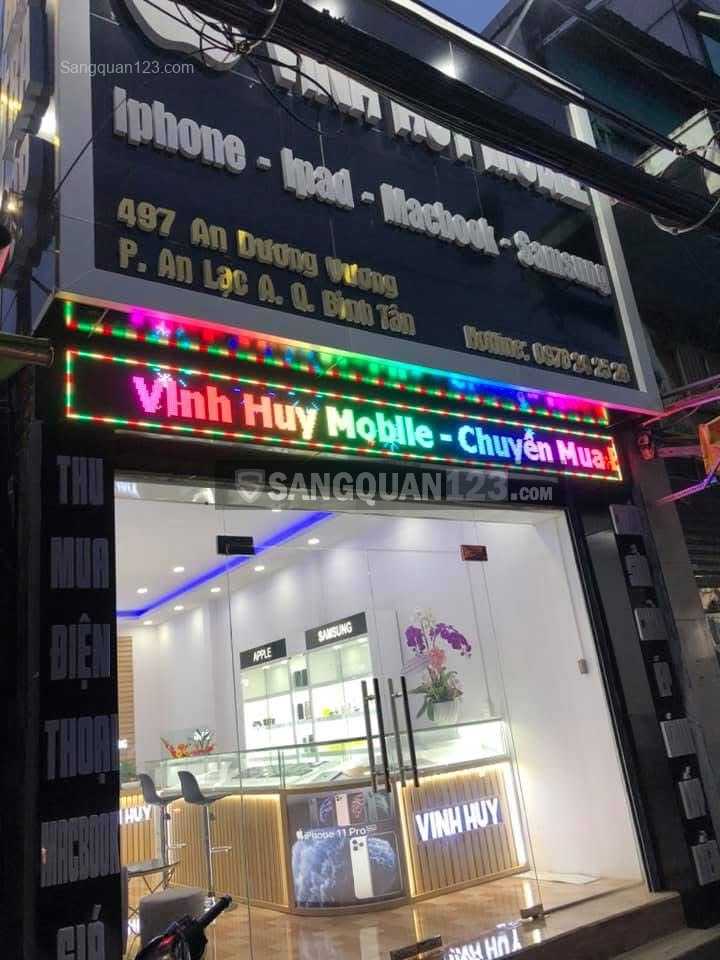 sang cửa hàng điện thoại