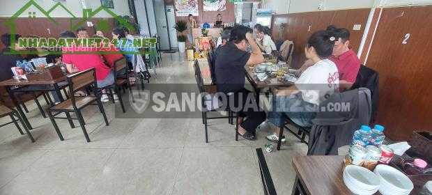 NHƯỢNG QUÁN CHÁO LÒNG –  KHU ĐÔNG DÂN CƯ, TRỤC ĐƯỜNG CHÍNH PHỐ VIỆT HƯNG